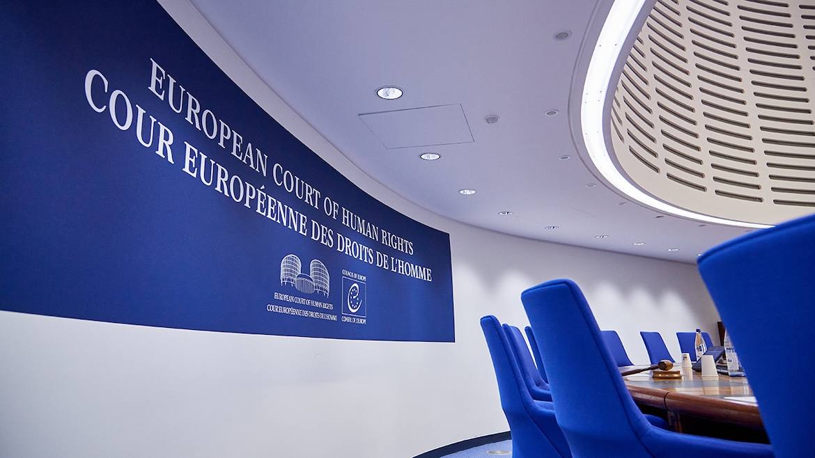 Un tată evanghelic din Spania cere la Strasbourg dreptul de a-i împărtăși fiului credința