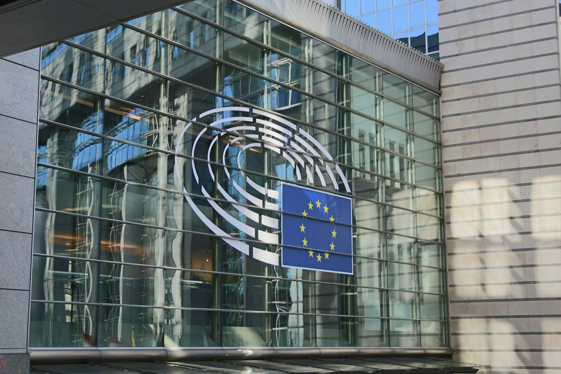 OCDL: Comisia Europeană extinde agenda pro-avort