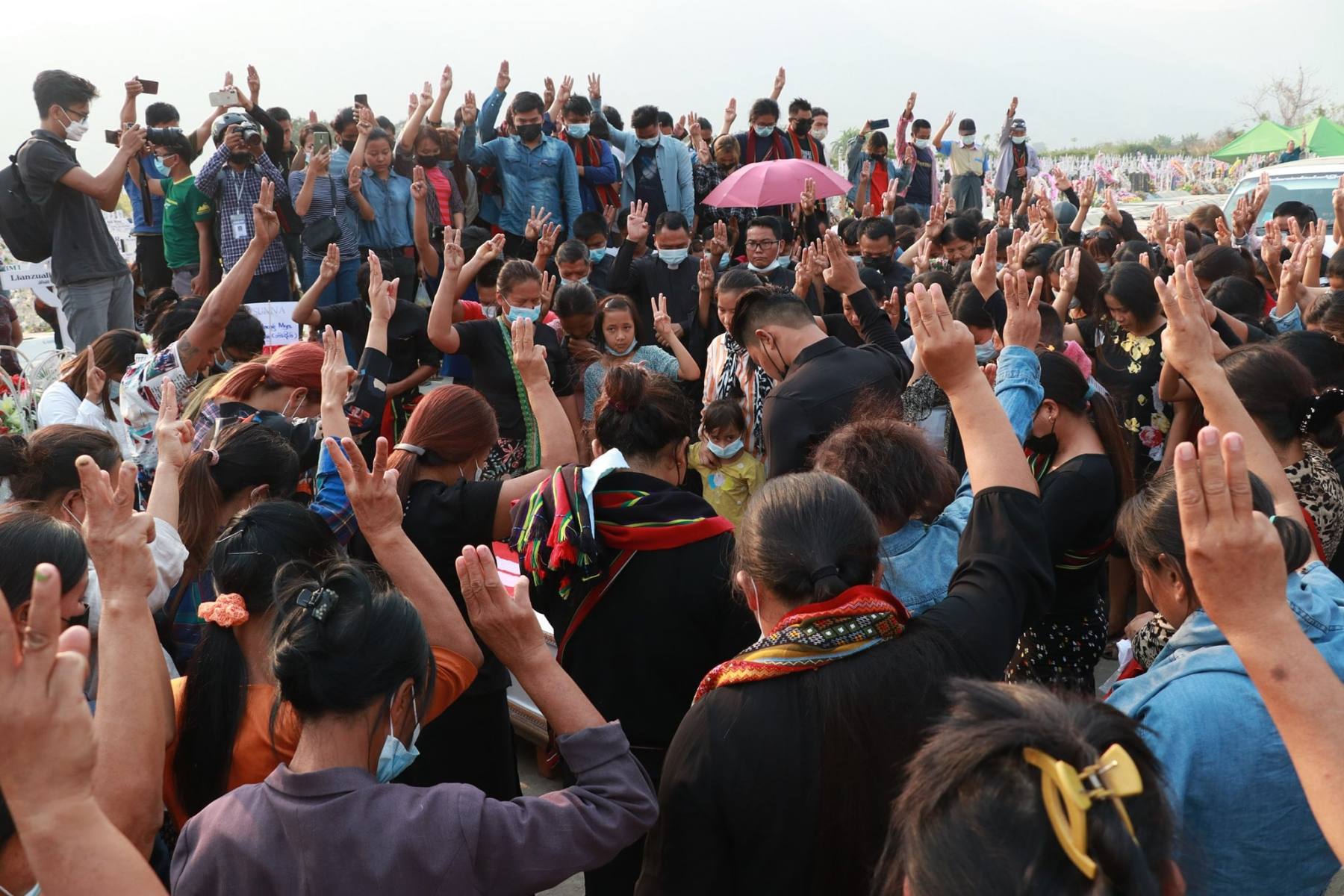 Patru milioane de creștini se confruntă cu moartea și persecuția în Myanmar