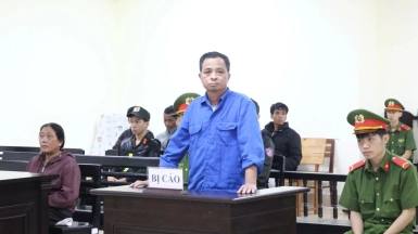 Pastor vietnamez condamnat la peste 7 ani de închisoare